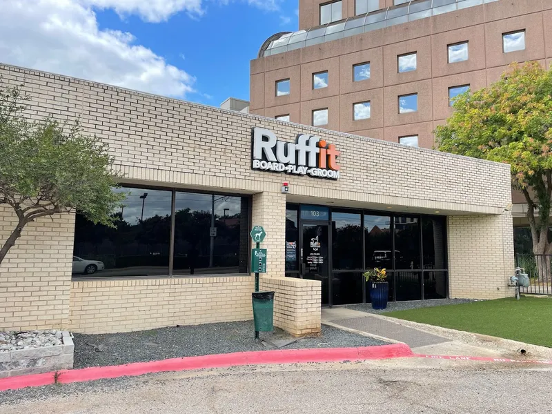 Ruffit | Uptown - Cat grooming in Dallas